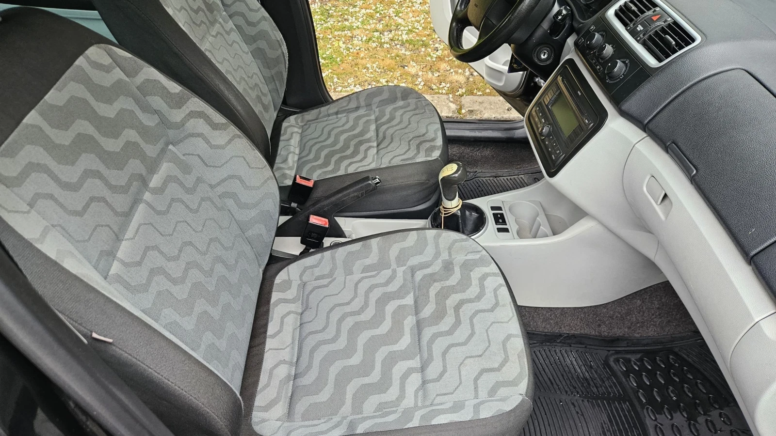 Skoda Roomster 1.2 MPI, снимка 13 - Автомобили и джипове - 54580996