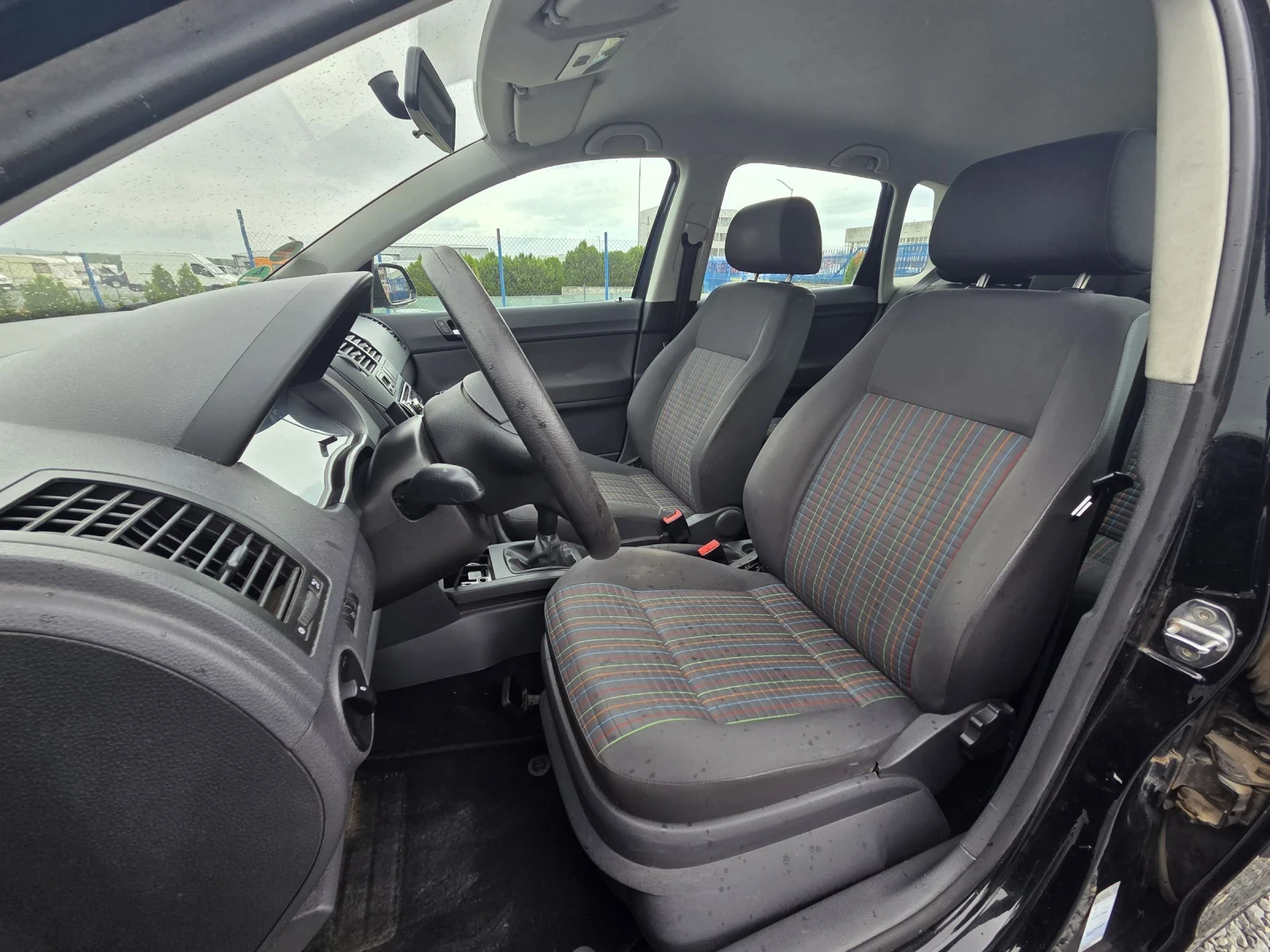 VW Polo 1.4i 80кс. Газ/Бензин , снимка 12 - Автомобили и джипове - 54631003
