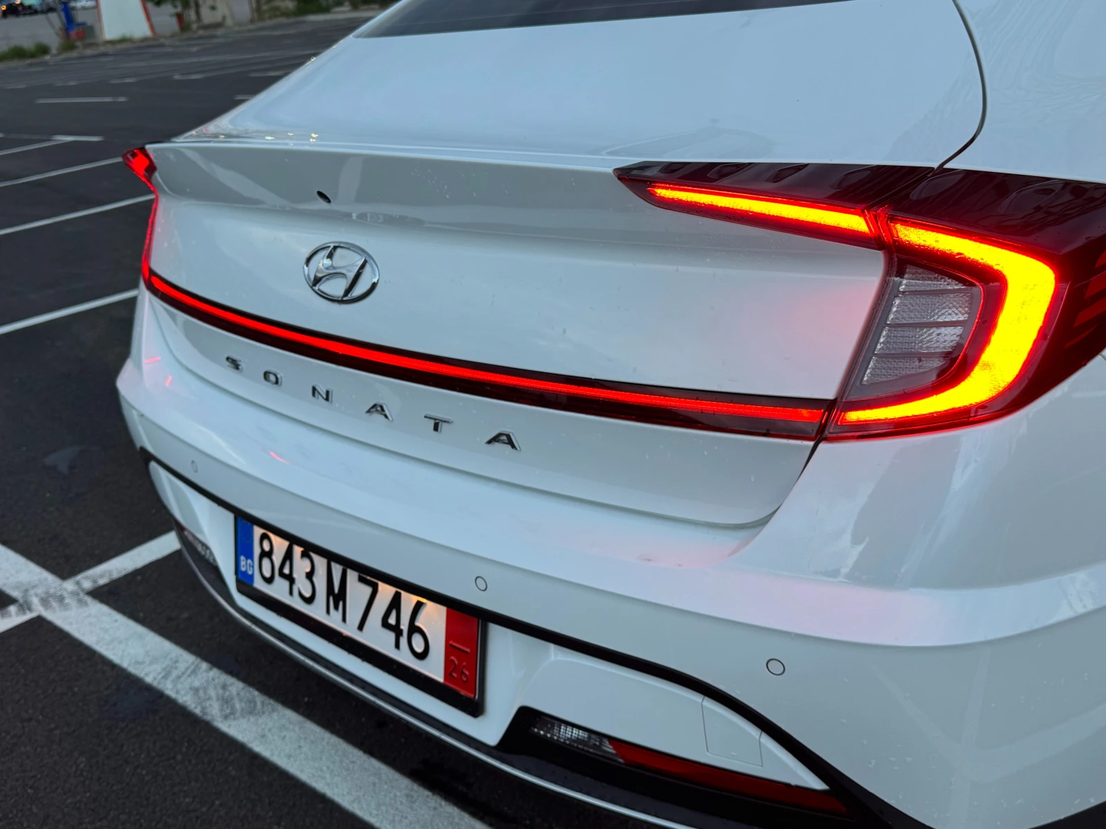 Hyundai Sonata LPG/Ambiet/бяла перла/22 год./FULL екстри за мод., снимка 5 - Автомобили и джипове - 54676319