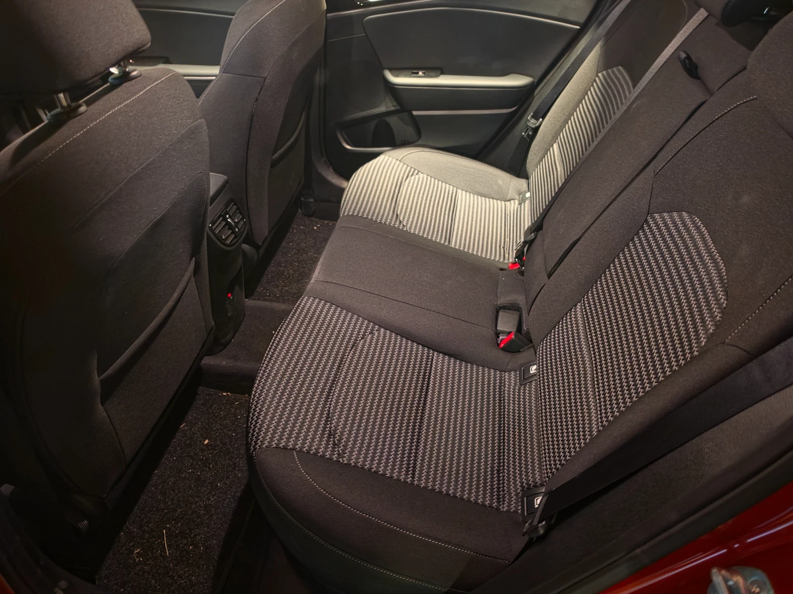 Kia Ceed Executive benzin, снимка 8 - Автомобили и джипове - 55055280