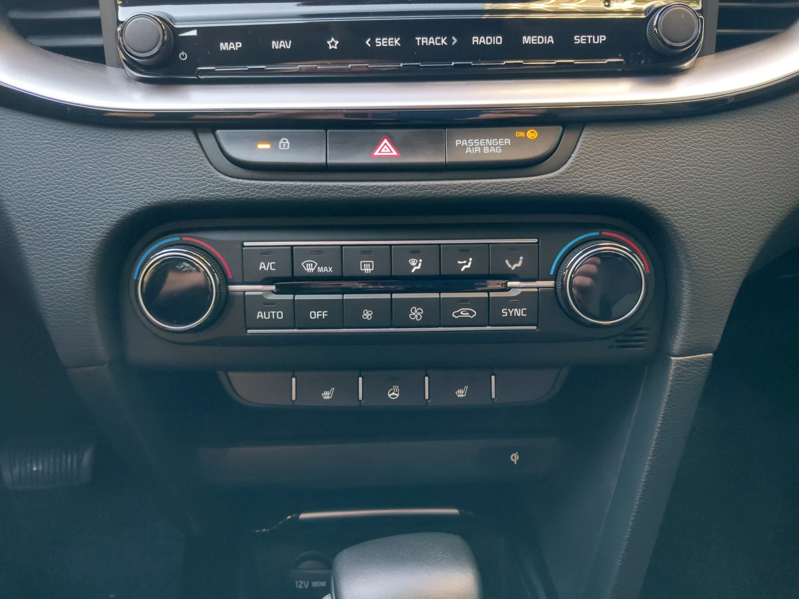 Kia Ceed Executive SW 1.5 Turbo, снимка 15 - Автомобили и джипове - 55055280
