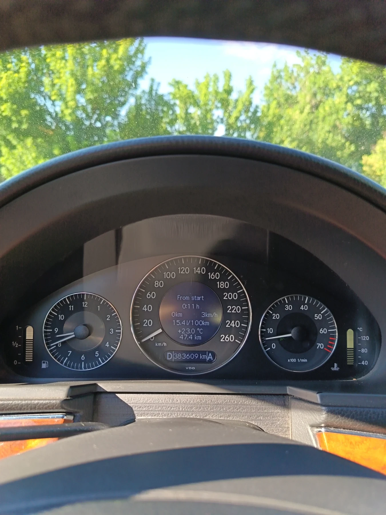Mercedes-Benz E 320, снимка 9 - Автомобили и джипове - 55088633