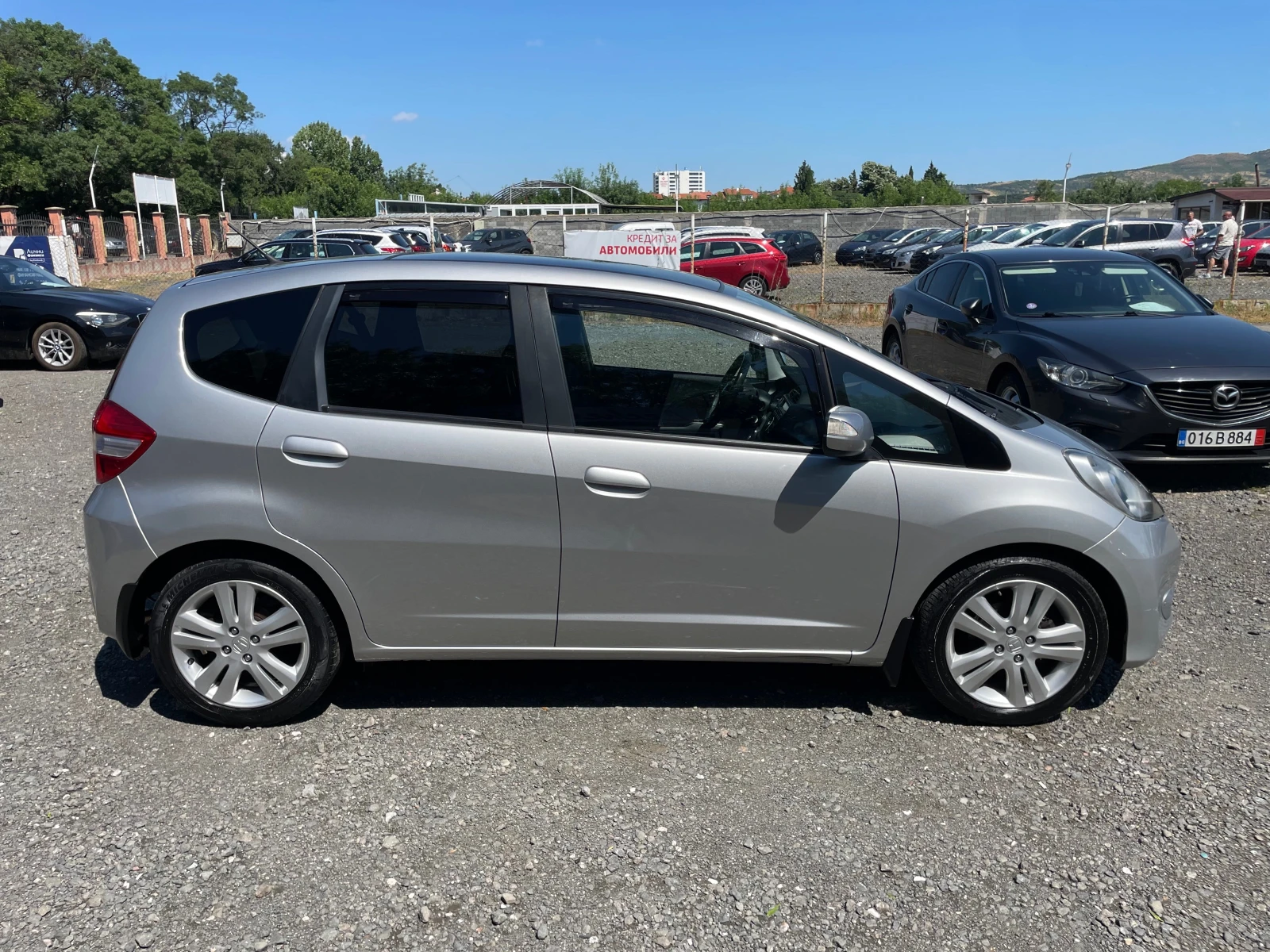 Honda Jazz Facelift 1.4 i-VTEC(100к.с) EURO 5B, снимка 4 - Автомобили и джипове - 55235565