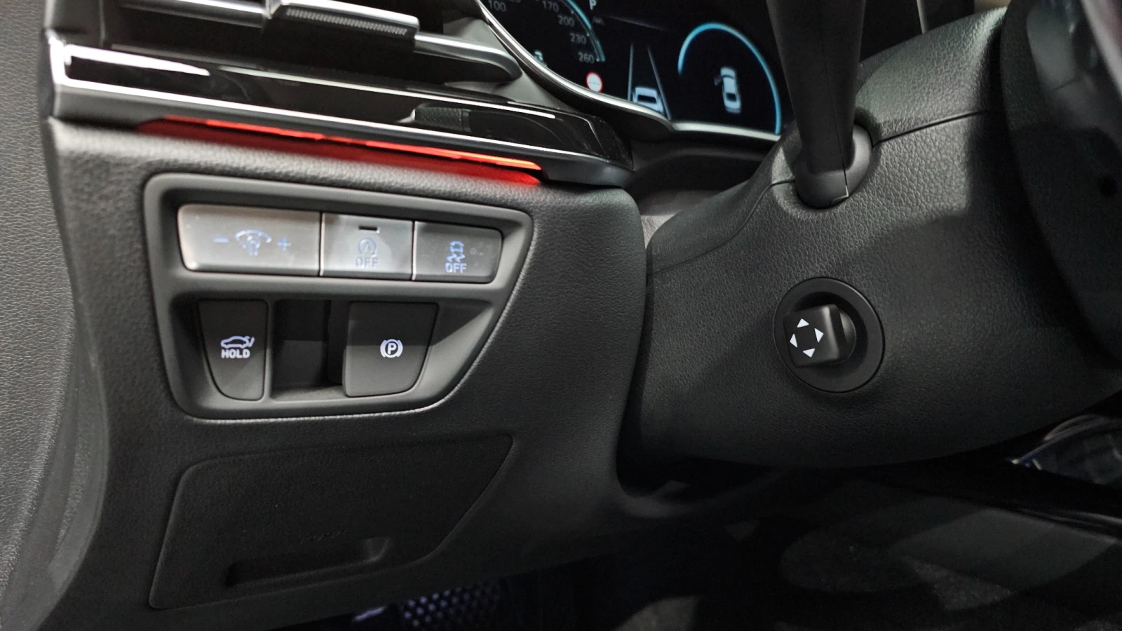 Genesis G80 HUD| 360| PANO| ОБДУХ| 2 КЛЮЧА, снимка 15 - Автомобили и джипове - 55396534