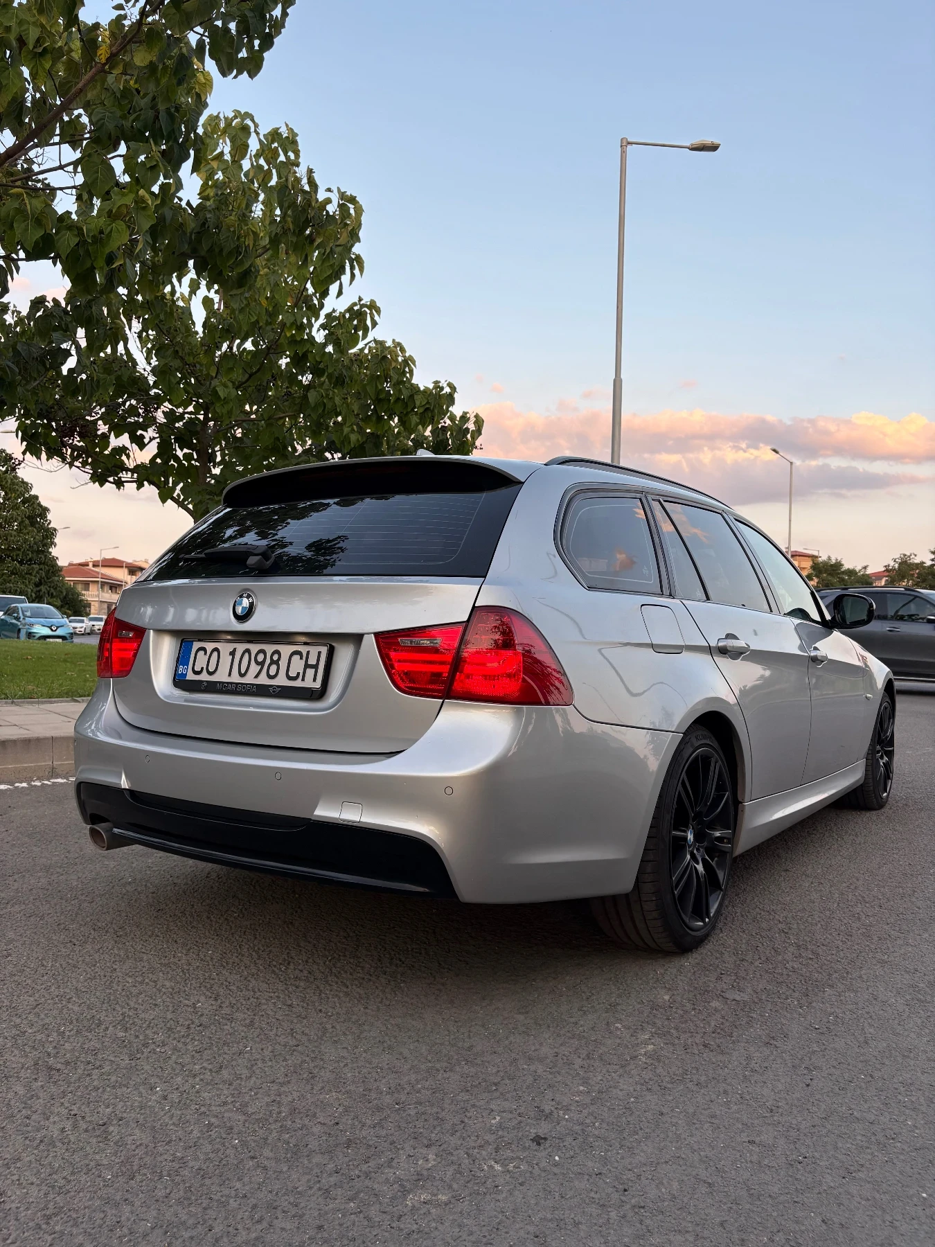 BMW 320 * M Pack * xDrive * Facelift * СМЕНЕНИ ВЕРИГИ!, снимка 5 - Автомобили и джипове - 55474454