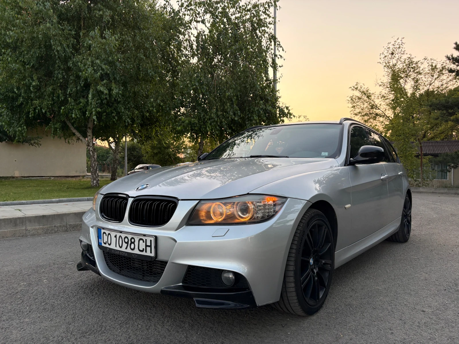 BMW 320 * M Pack * xDrive * Facelift * СМЕНЕНИ ВЕРИГИ!, снимка 2 - Автомобили и джипове - 55474454