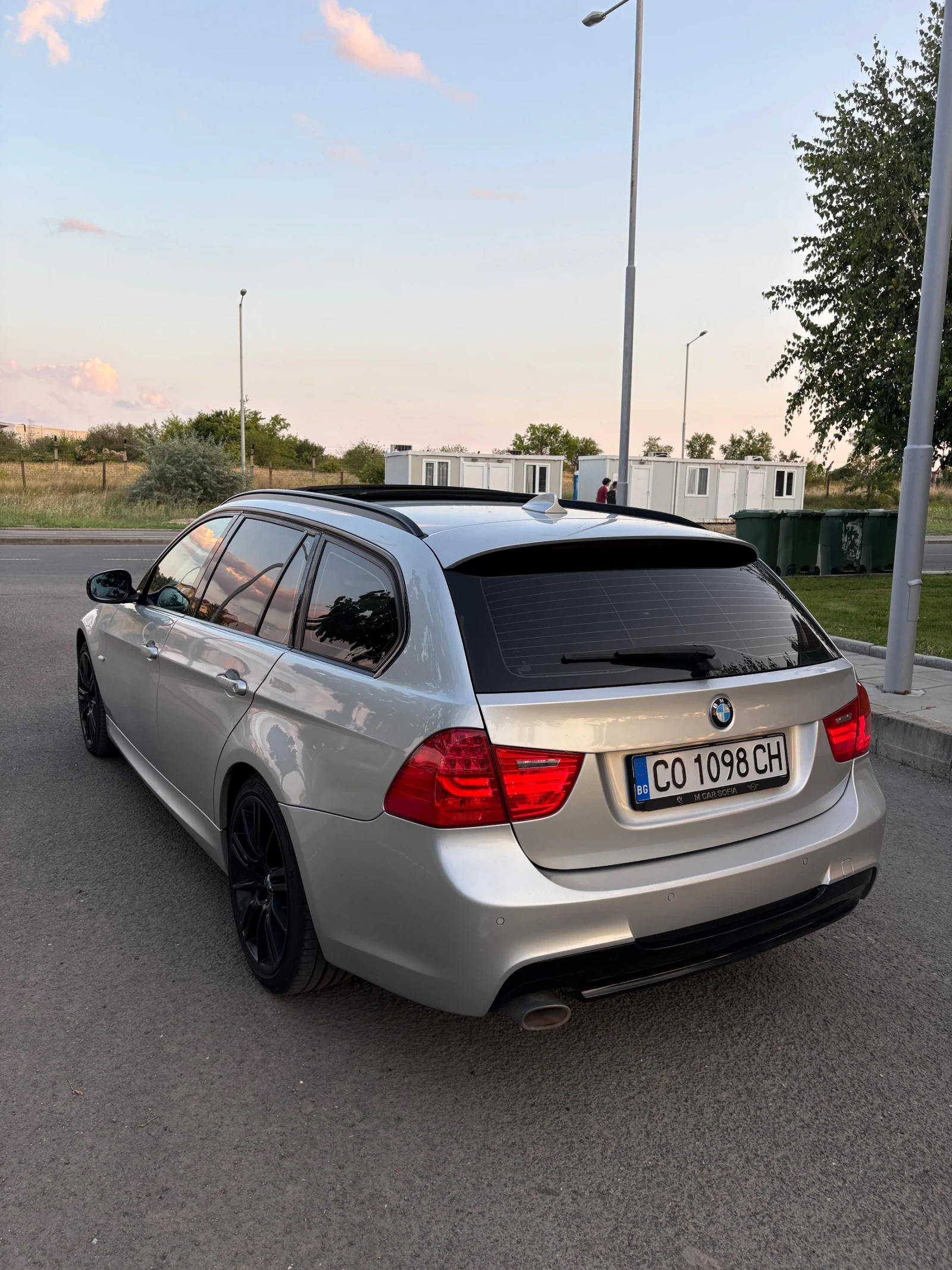 BMW 320 * M Pack * xDrive * Facelift * СМЕНЕНИ ВЕРИГИ!, снимка 4 - Автомобили и джипове - 55474454