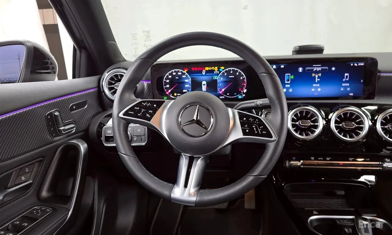 Mercedes-Benz A 220 DISTRONIC| ПАМЕТ| АМБИЕНТ| ПАНОРАМА| 3868км!, снимка 13 - Автомобили и джипове - 55880086