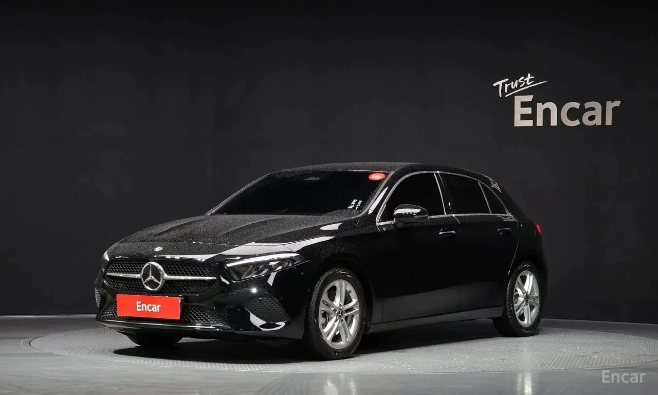 Mercedes-Benz A 220 DISTRONIC| ПАМЕТ| АМБИЕНТ| ПАНОРАМА| 3868км!