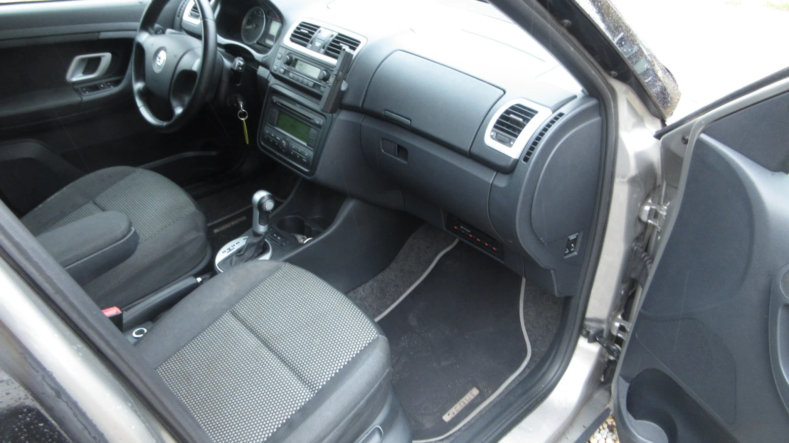 Skoda Roomster SCOUT 1.6-AUTOMAT-����� ��������� | Mobile.bg � ����������� 11