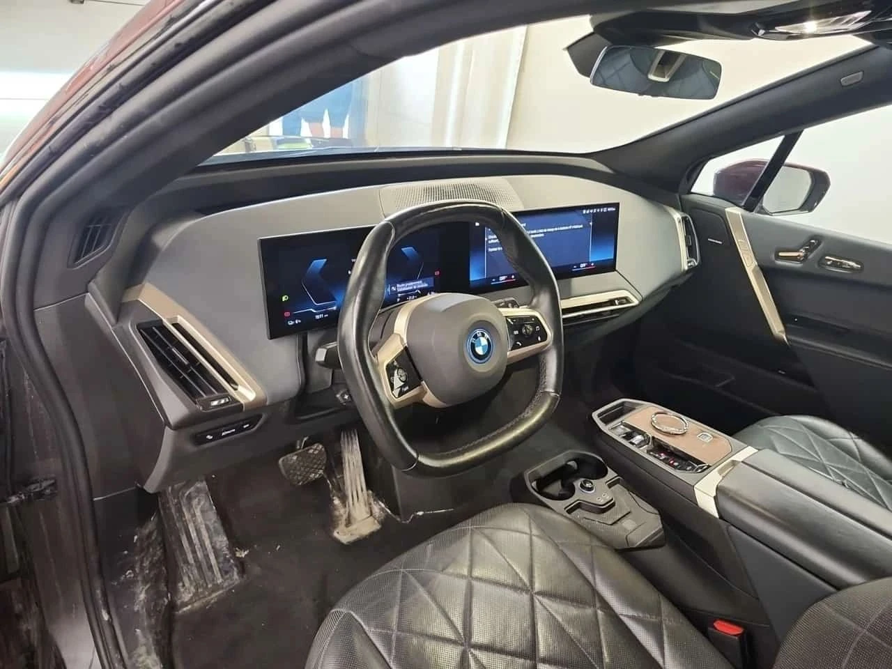 BMW iX, снимка 10 - Автомобили и джипове - 56686545