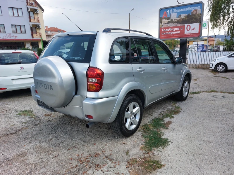 Toyota Rav4 2.0D4D 36м. х 223лв., снимка 5 - Автомобили и джипове - 46955656