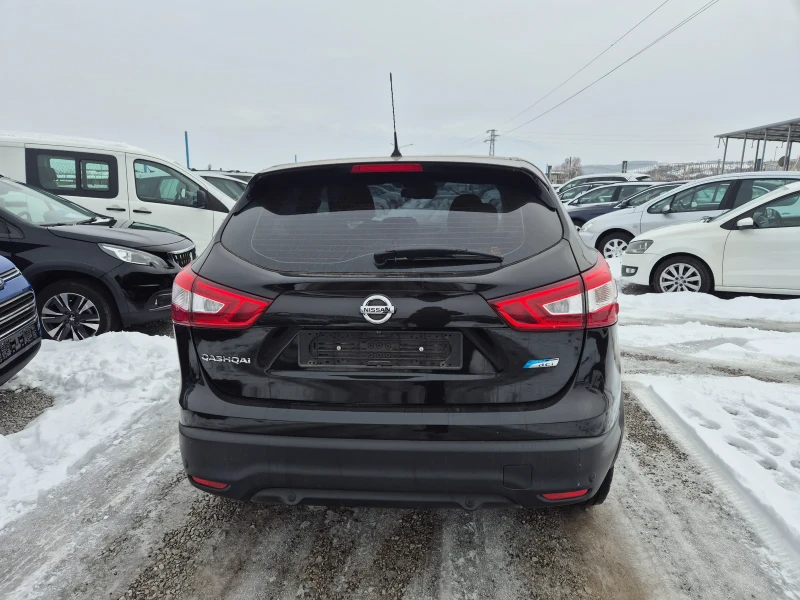 Nissan Qashqai 1.5 DCI, снимка 5 - Автомобили и джипове - 48787592