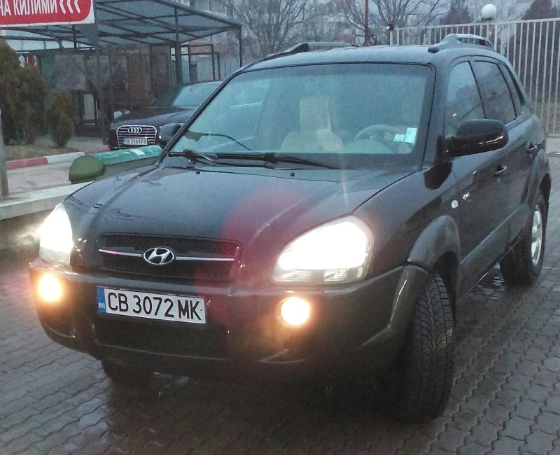 Hyundai Tucson, снимка 2 - Автомобили и джипове - 48967200