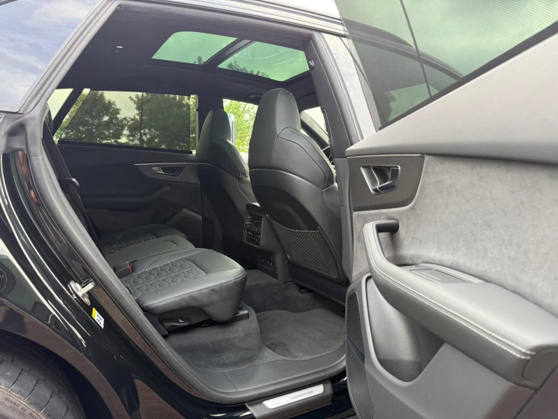 Audi RSQ8 /FACELIFT/CARBON/HEAD UP/B&O/PANO/MATRIX/, снимка 11 - Автомобили и джипове - 53279558