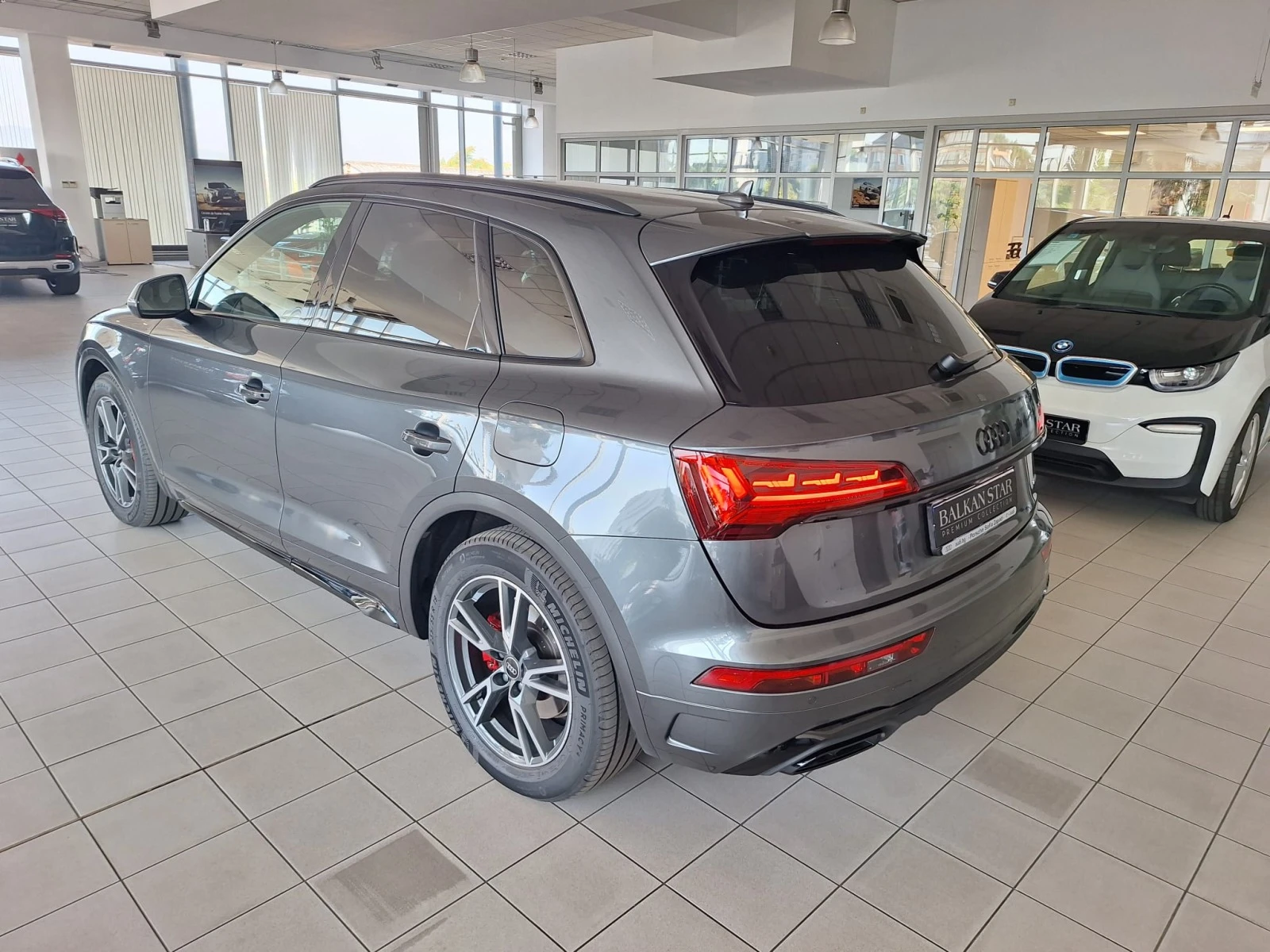 Audi Q5 55 TFSI E S-Line - изображение 7