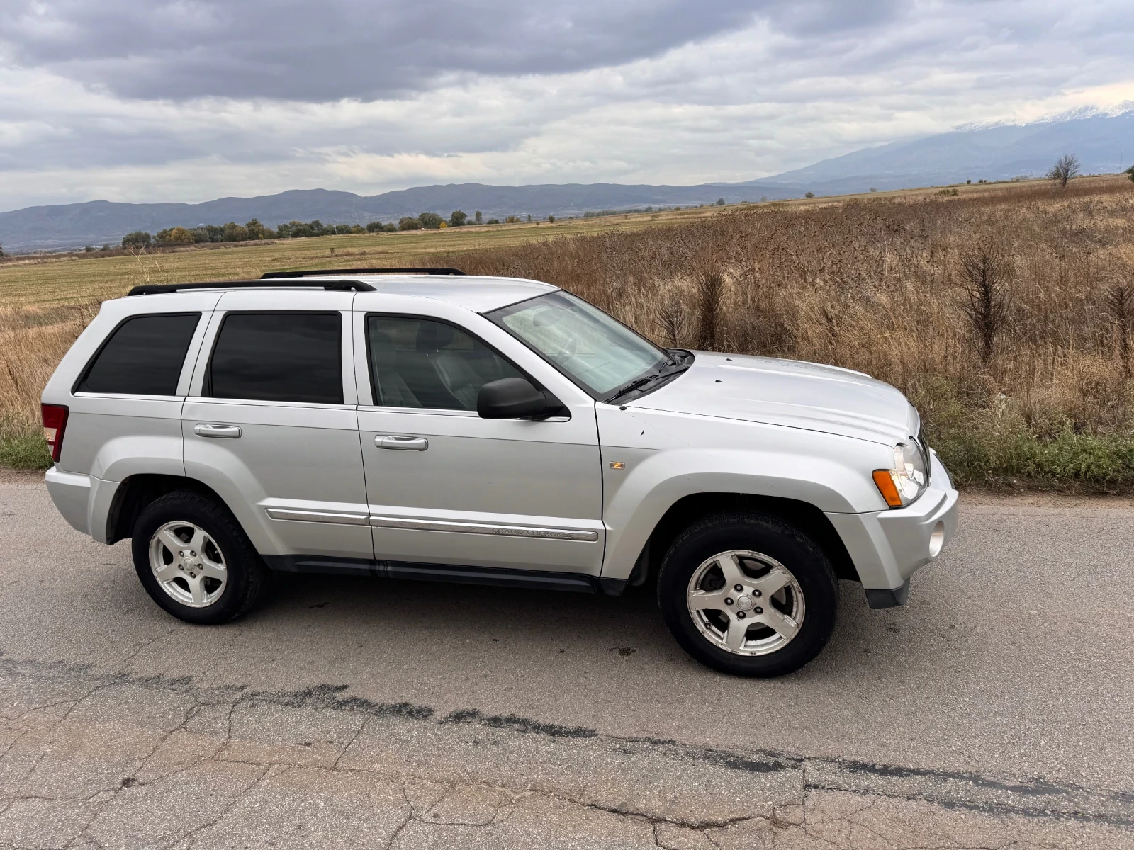 Jeep Grand cherokee 3.0CRD Automatic Quadra Drive 4x4 - изображение 5