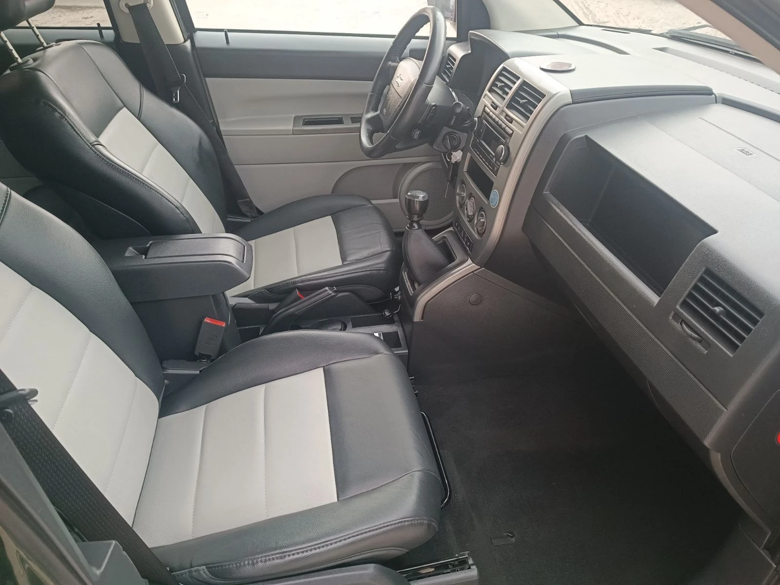 Jeep Compass 2.0 TDI 4X4 TOP | Mobile.bg — изображение 10