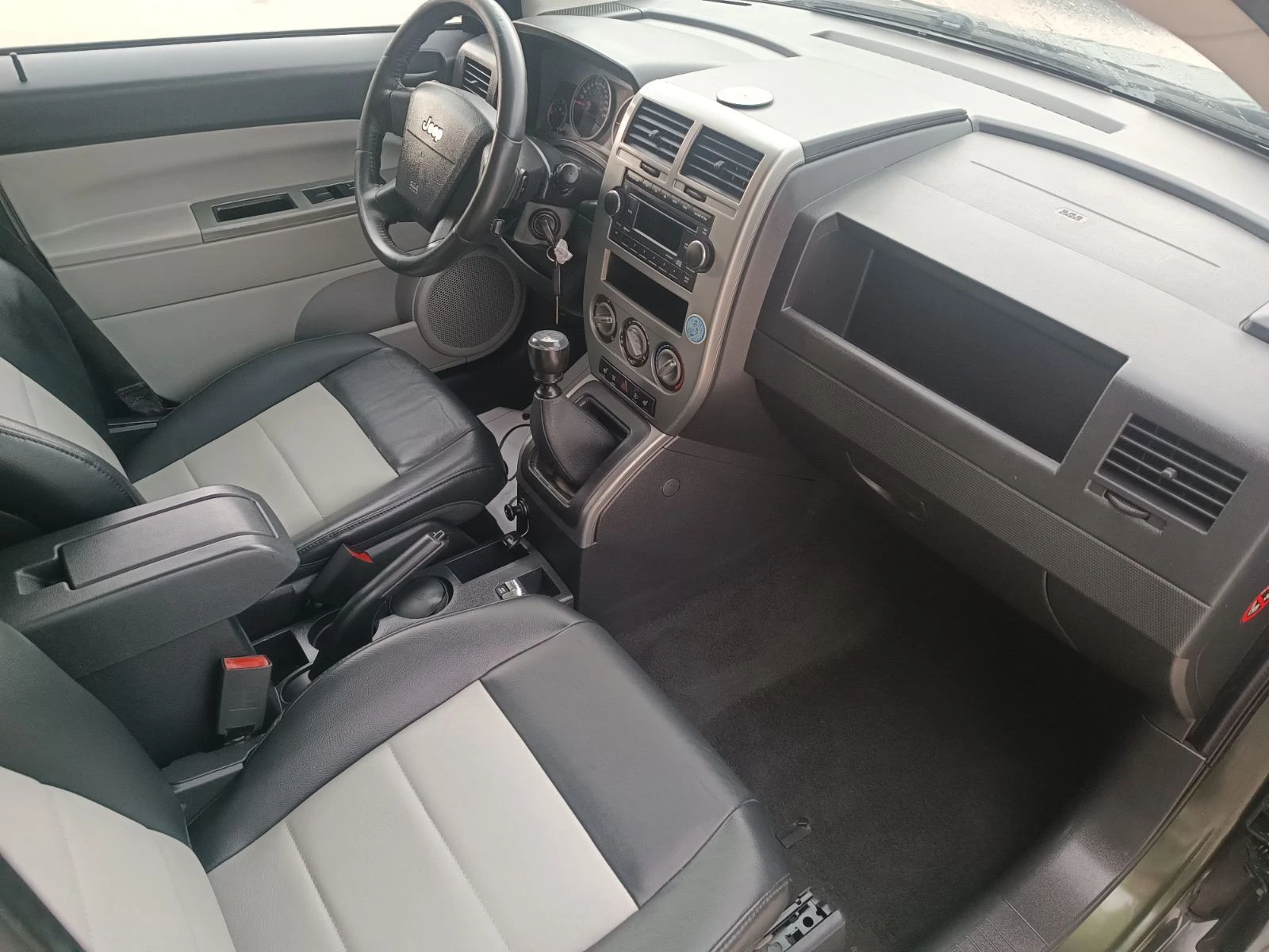 Jeep Compass 2.0 TDI 4X4 TOP | Mobile.bg — изображение 9