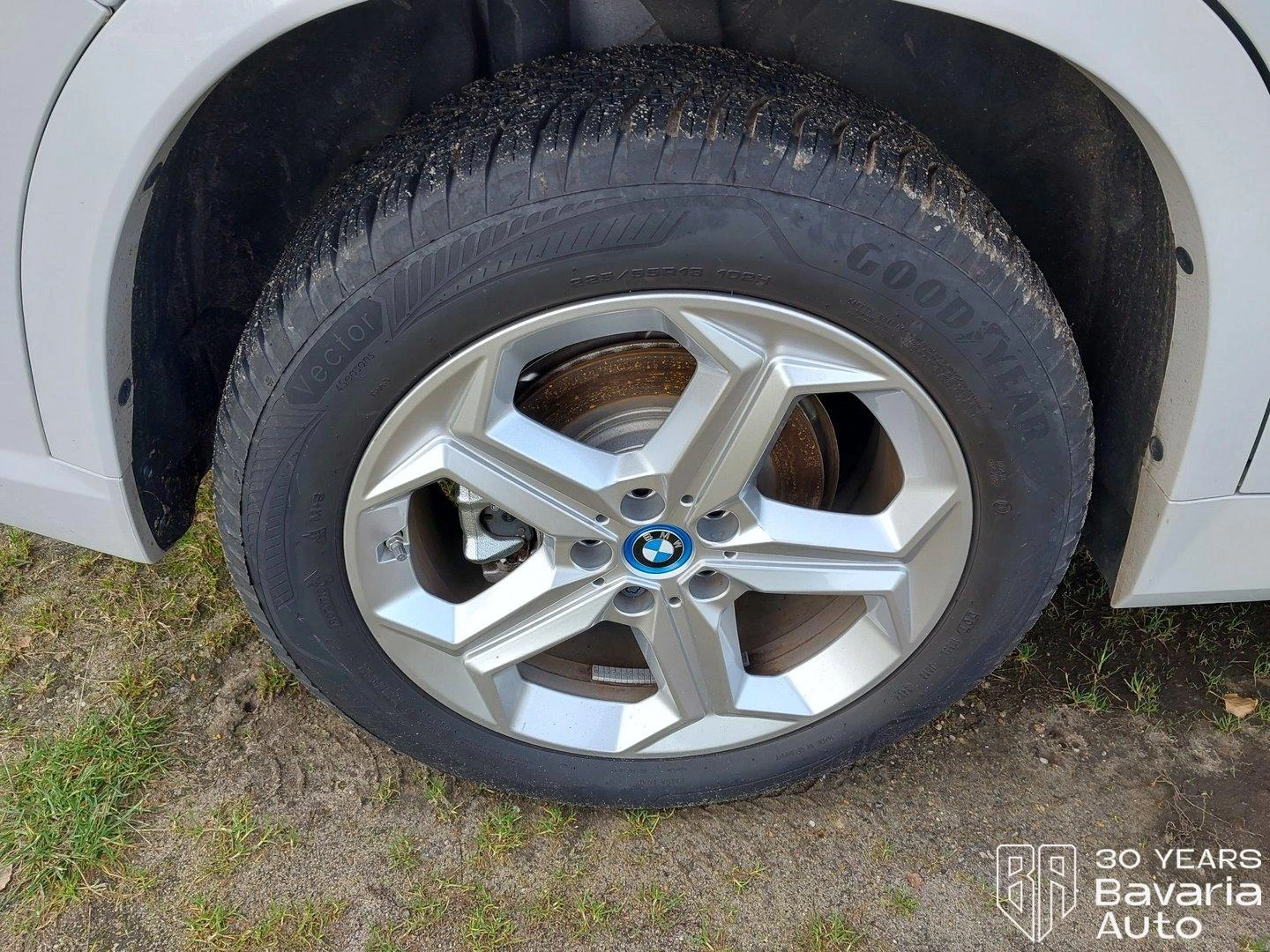 BMW iX1 30 xDrive M Sport Paket  | Mobile.bg   16