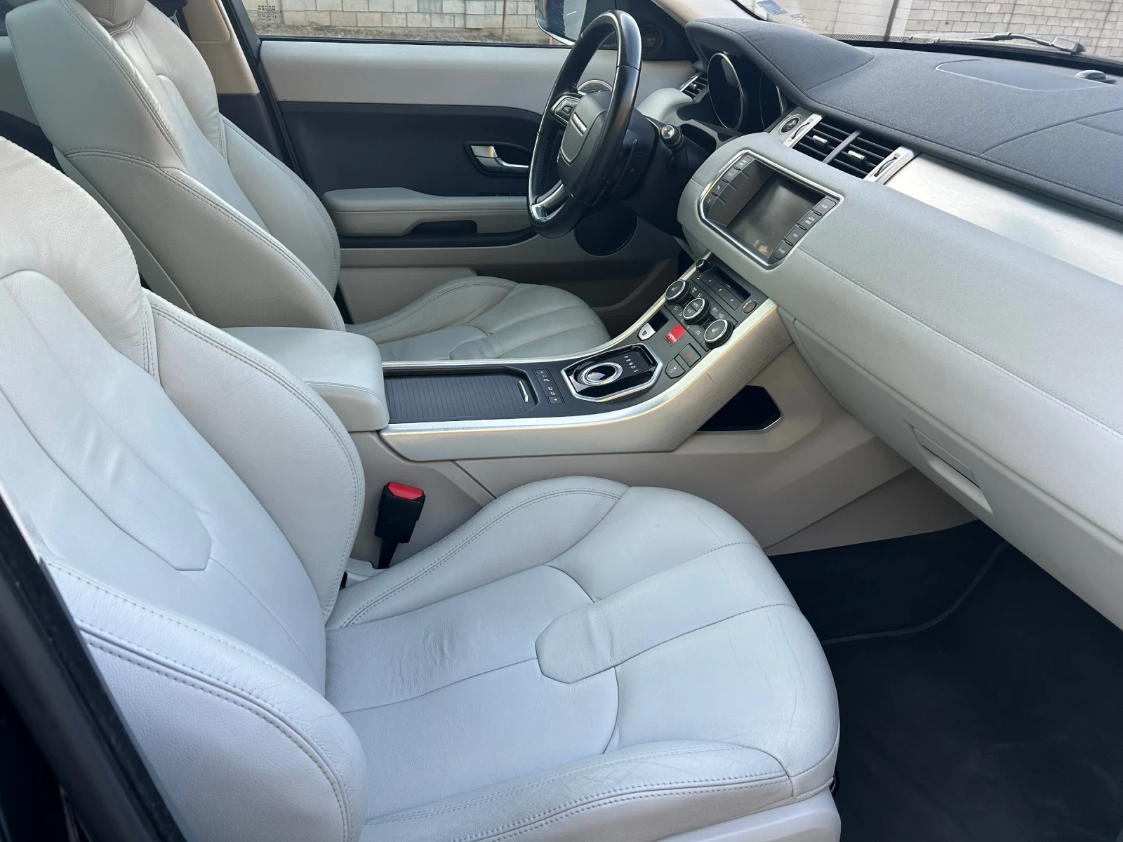 Land Rover Range Rover Evoque 2.0T SI4 Panorama  - изображение 10