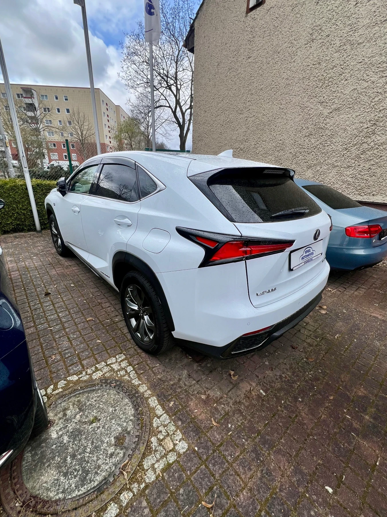 Lexus NX 300h F Sport / Facelift / Tripple beam / Mark Levinson, снимка 6 - Автомобили и джипове - 54058362