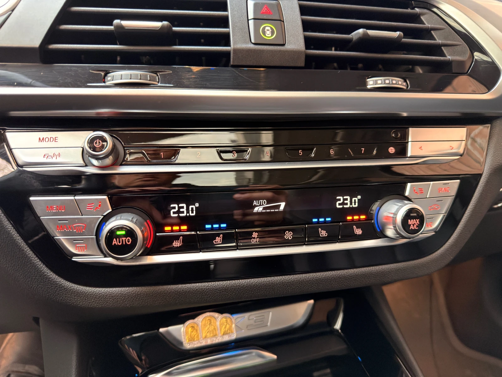 BMW X3 xDrive30e/Innovation/HUD/Пано/360/21wheel, снимка 13 - Автомобили и джипове - 54207800