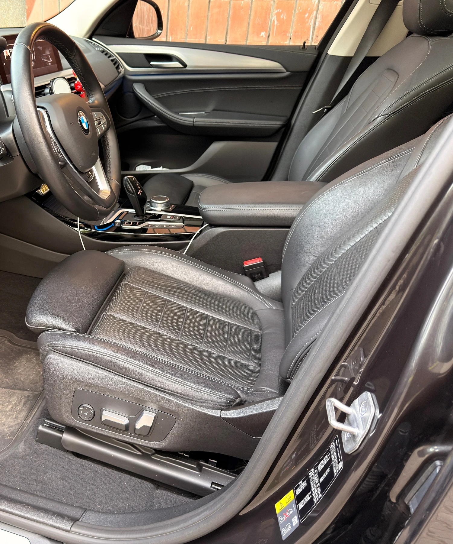 BMW X3 xDrive30e/Innovation/HUD/Пано/360/21wheel, снимка 7 - Автомобили и джипове - 54207800