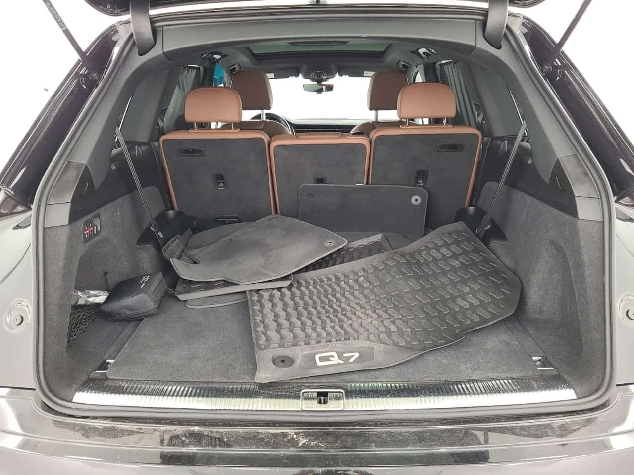 Audi Q7 PROGRESSIV| 360 КАМЕРИ| PANORAMA| ОБДУХВАНЕ| , снимка 6 - Автомобили и джипове - 54366025