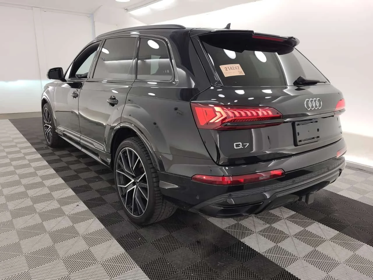 Audi Q7 PROGRESSIV| 360 КАМЕРИ| PANORAMA| ОБДУХВАНЕ| , снимка 4 - Автомобили и джипове - 54366025