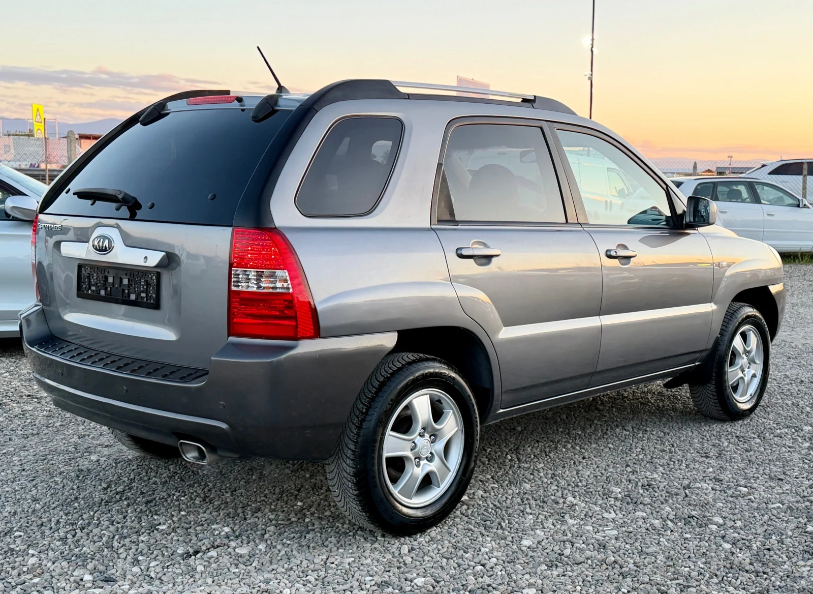Kia Sportage 2.0i * 4WD * GAZ , снимка 5 - Автомобили и джипове - 54569337
