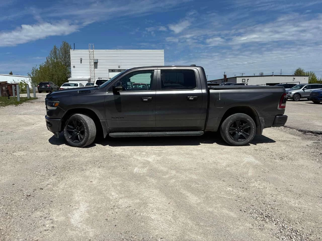 Dodge RAM 1500 * Sport * CARFAX * БЕЗ ПЪРВОНАЧАЛНА ВНОСКА, снимка 2 - Автомобили и джипове - 54666334