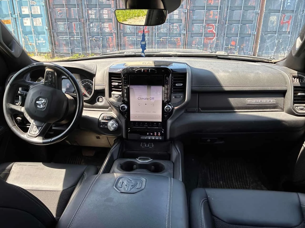 Dodge RAM 1500 * Sport * CARFAX * БЕЗ ПЪРВОНАЧАЛНА ВНОСКА, снимка 11 - Автомобили и джипове - 54666334