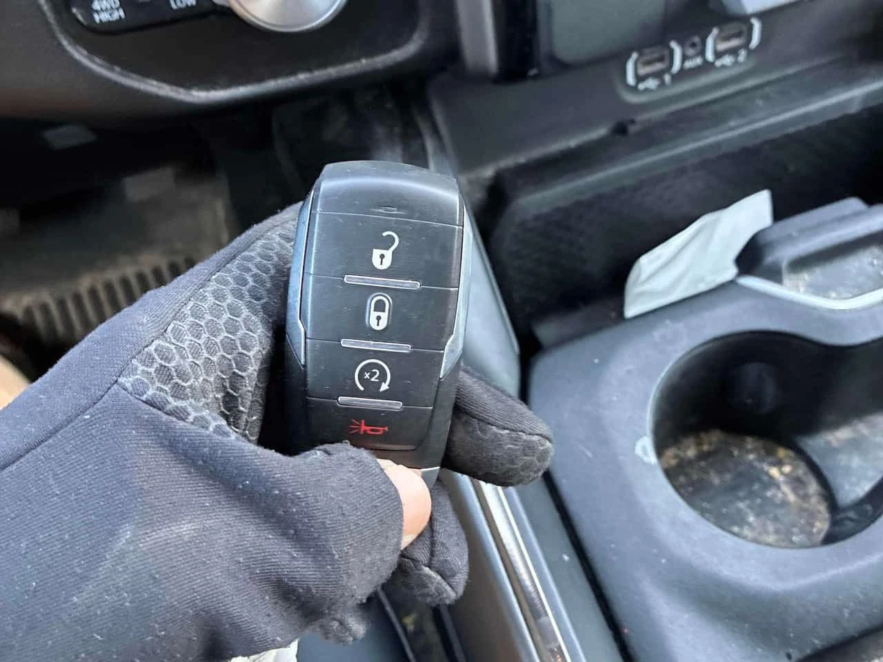 Dodge RAM 1500 * Sport * CARFAX * БЕЗ ПЪРВОНАЧАЛНА ВНОСКА, снимка 14 - Автомобили и джипове - 54666334