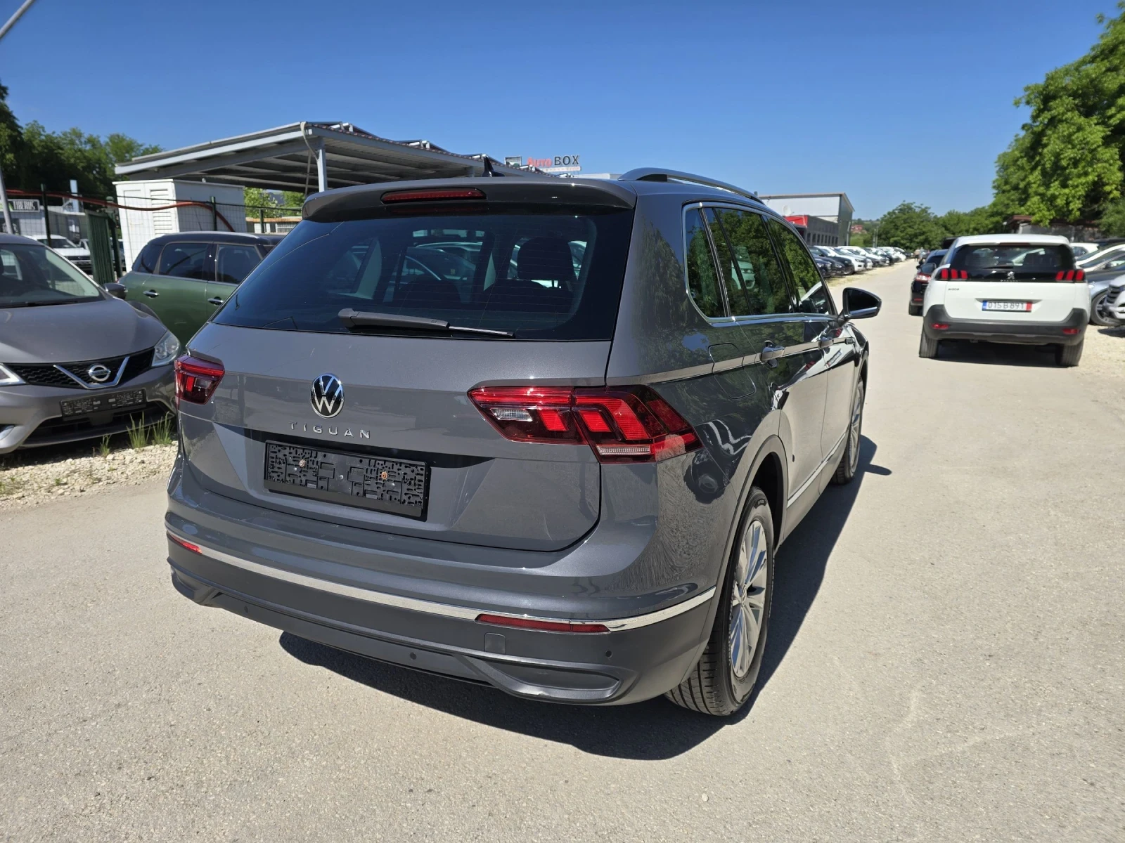 VW Tiguan 2.0TDI 150к.с DSG Life Топ състояние , снимка 4 - Автомобили и джипове - 54683642