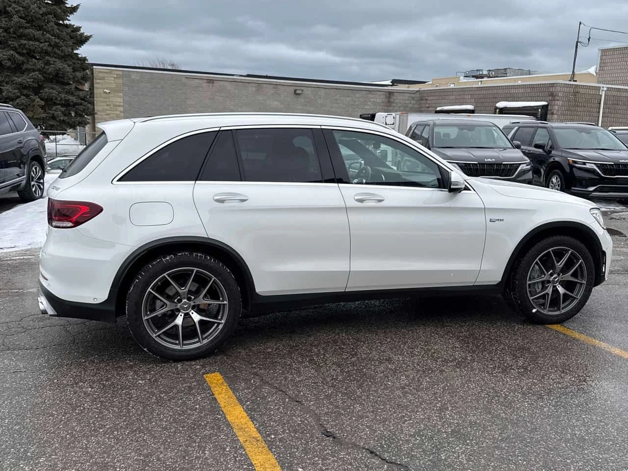Mercedes-Benz GLC 43 AMG 4MATIC* DISTRONIC* BURMESTER* 360КАМЕРИ* , снимка 3 - Автомобили и джипове - 55050074