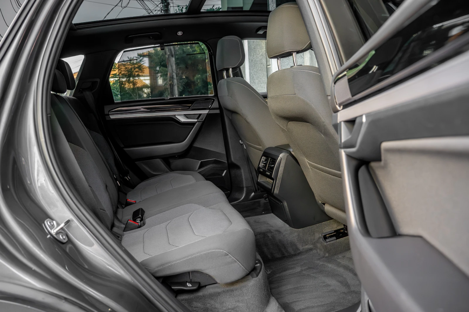 VW Touareg, снимка 13 - Автомобили и джипове - 55164706