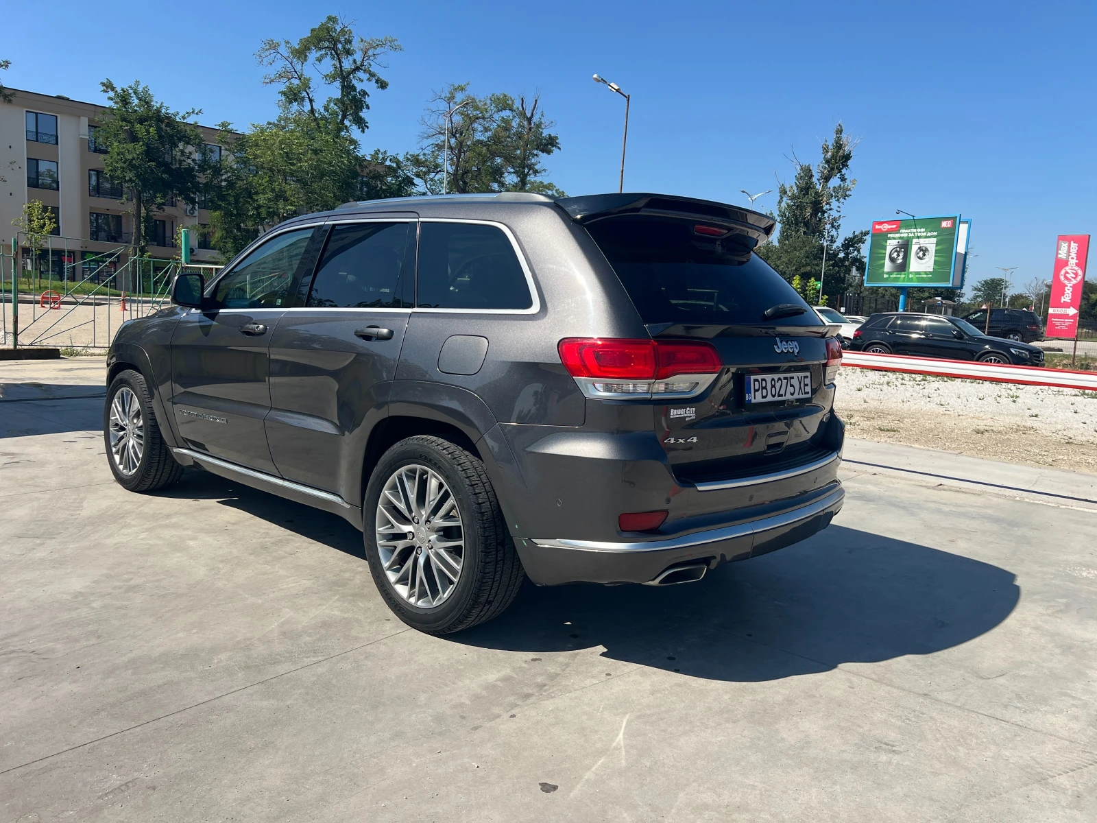 Jeep Grand cherokee 5.7 v8 SUMMIT , снимка 4 - Автомобили и джипове - 55590169
