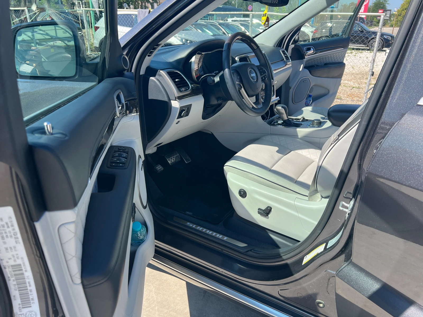 Jeep Grand cherokee 5.7 v8 SUMMIT , снимка 13 - Автомобили и джипове - 55590169