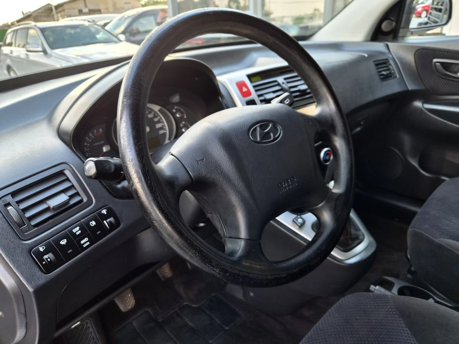 Hyundai Tucson 2.0 LPG 4X4, снимка 8 - Автомобили и джипове - 55901374