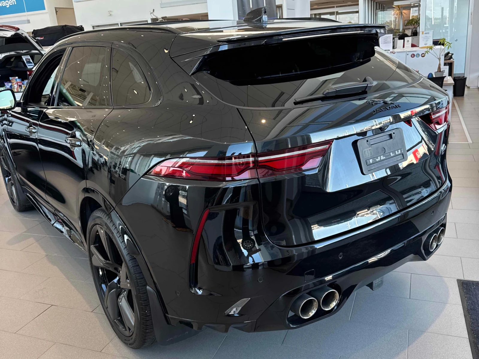 Jaguar F-PACE * P575 SVR 575 Edition * CARFAX *  | Mobile.bg � ����������� 4