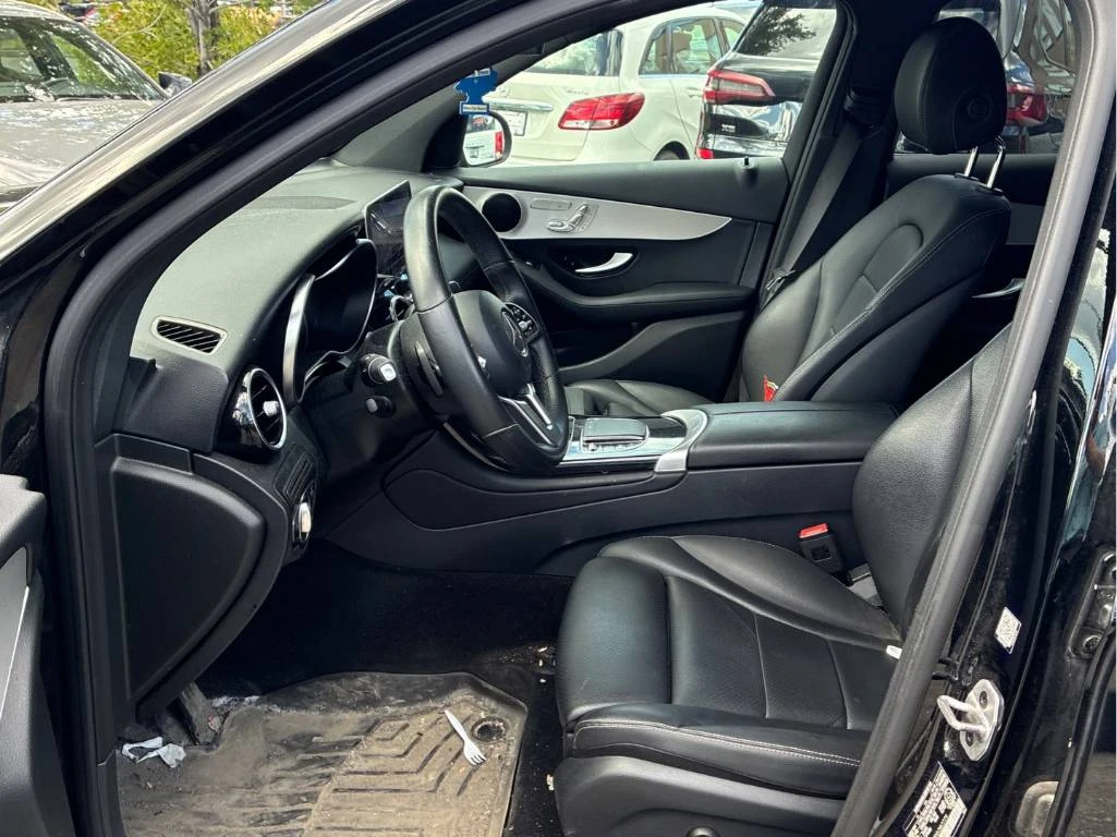 Mercedes-Benz GLC 300 * CARFAX* ОПЦИЯ ЗА ФИНАНСИРАНЕ* , снимка 9 - Автомобили и джипове - 56214169