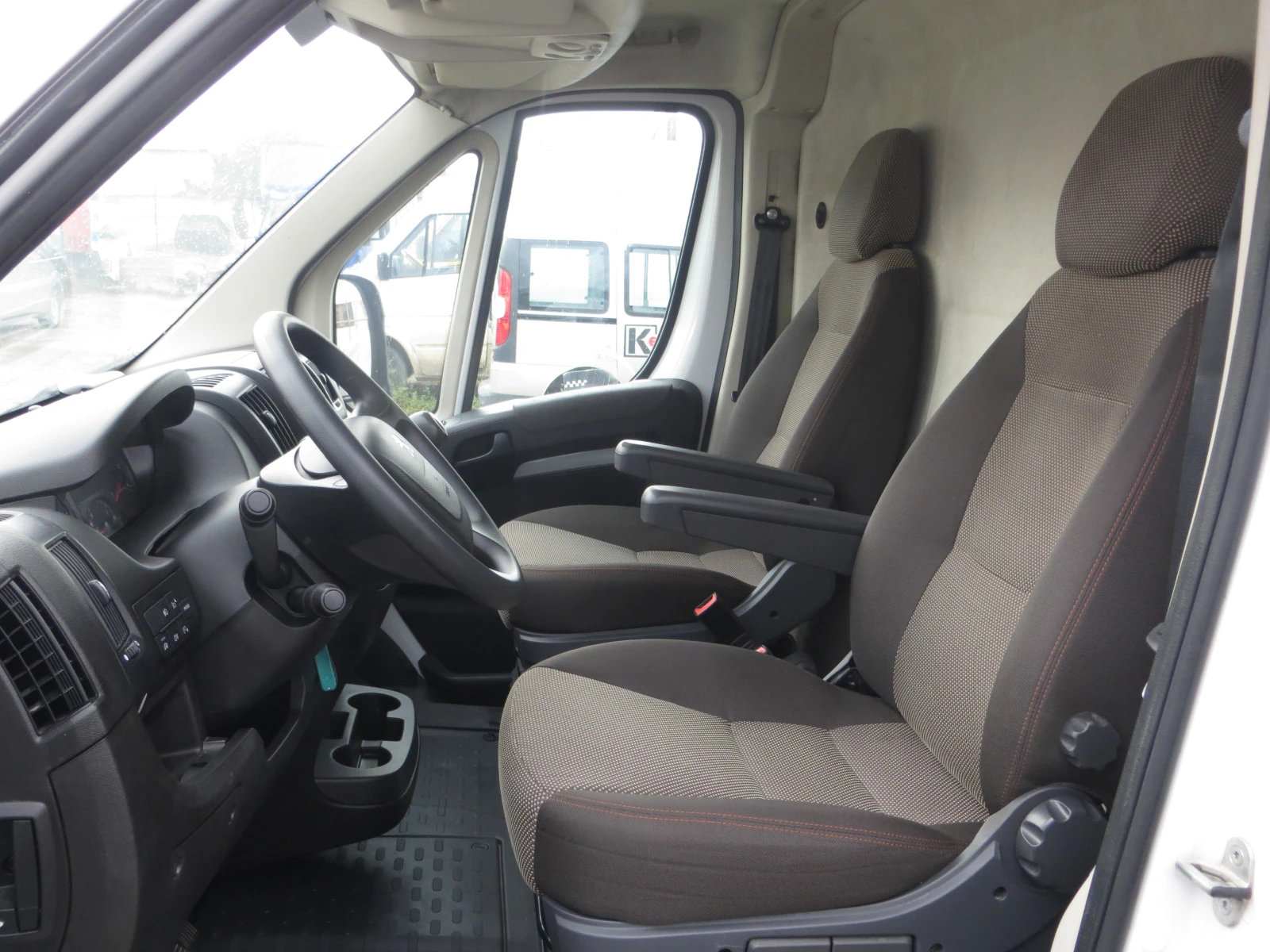 Peugeot Boxer 2, 2 HDI ПОВРЕДЕН! - изображение 6