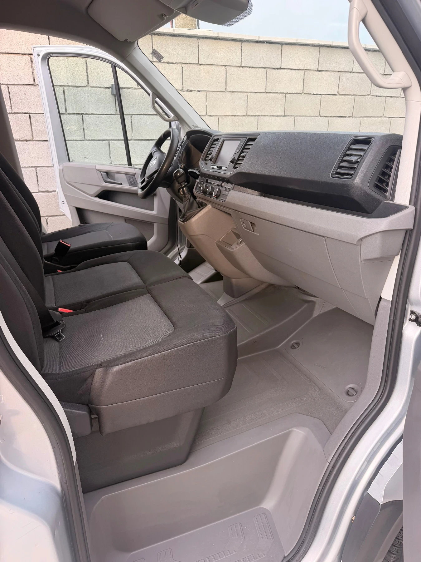 VW Crafter 3.140 , снимка 6 - Бусове и автобуси - 55013150