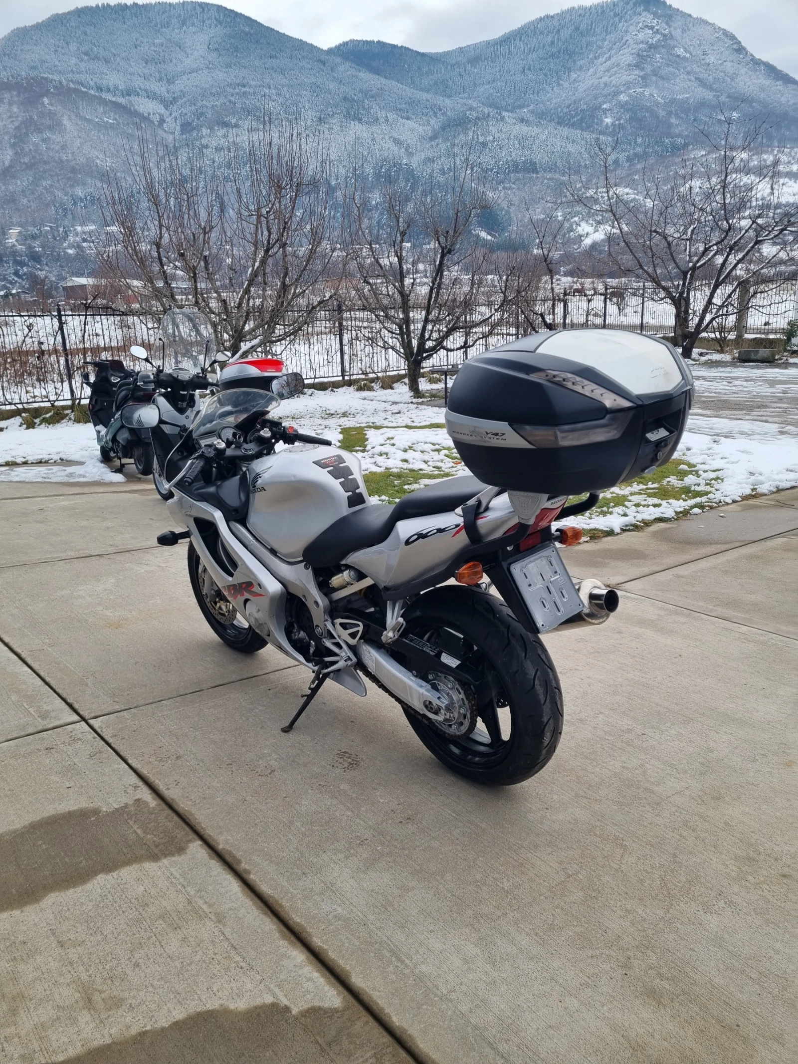 Honda Cbr 28000 km  - изображение 6