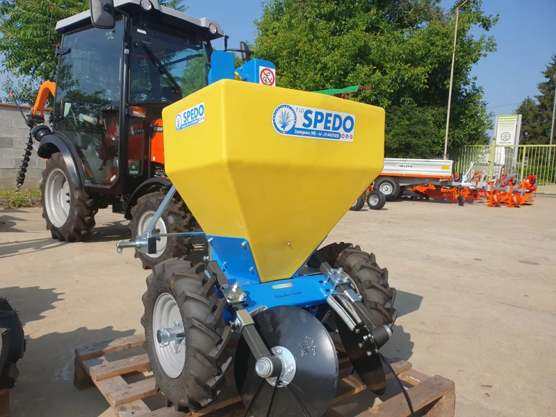 Специализирани машини Машини за зеленчуци сеялка за картофи Spedo модел SPA Baby, снимка 8 - Селскостопанска техника - 49527181