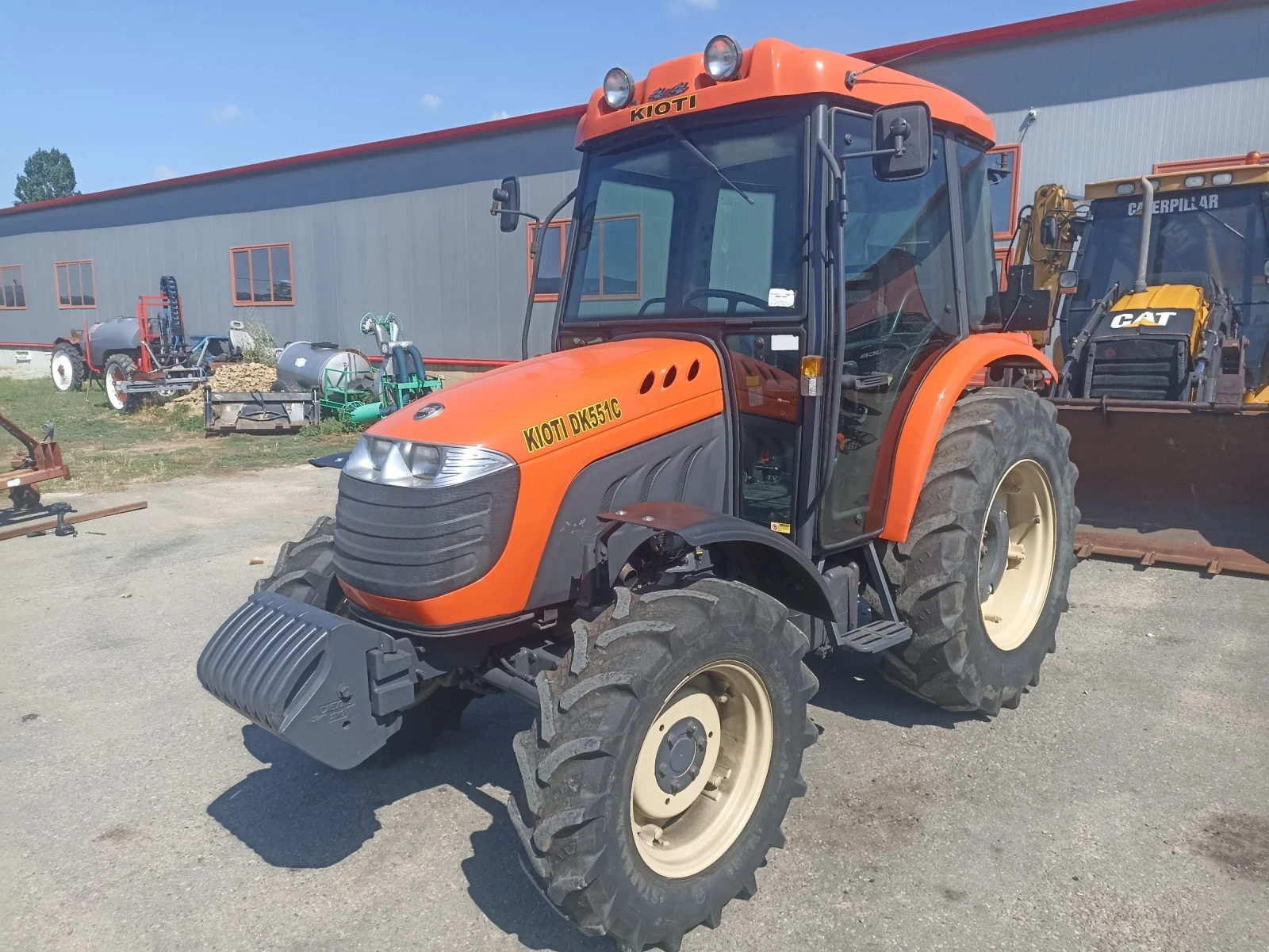 Трактор Kioti DK 551