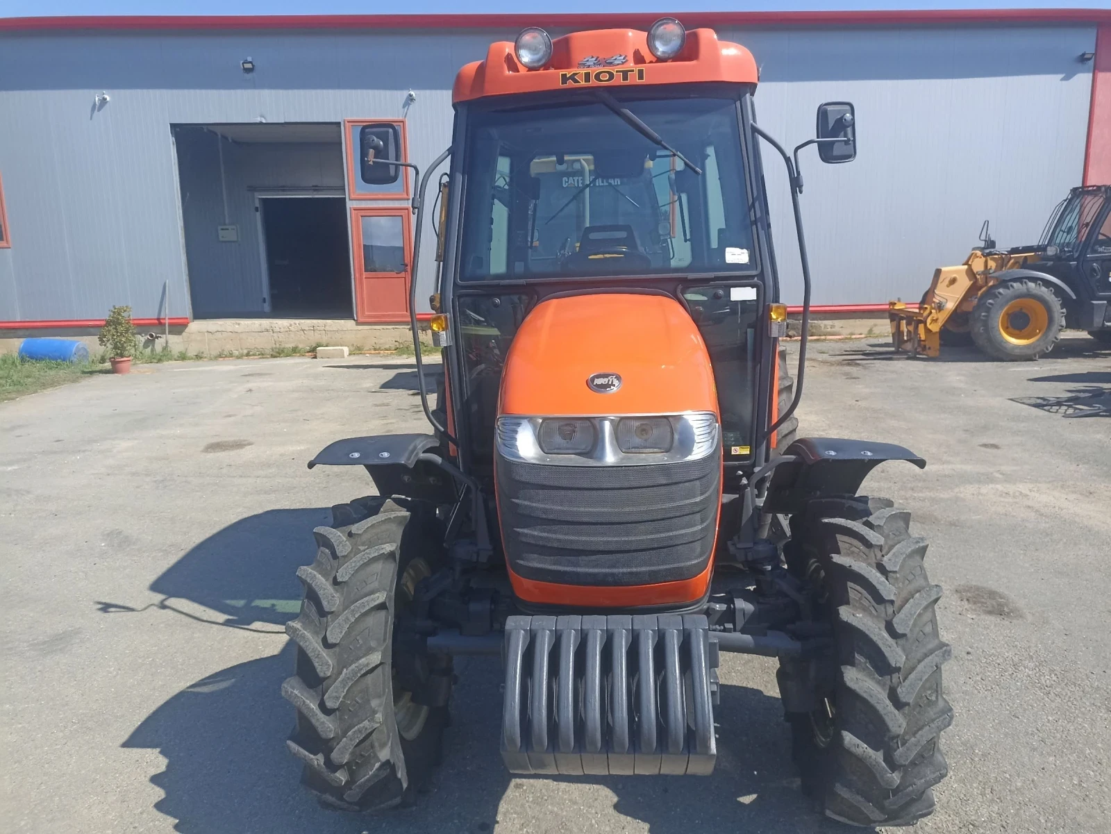 Трактор Kioti DK 551, снимка 3 - Селскостопанска техника - 55274788