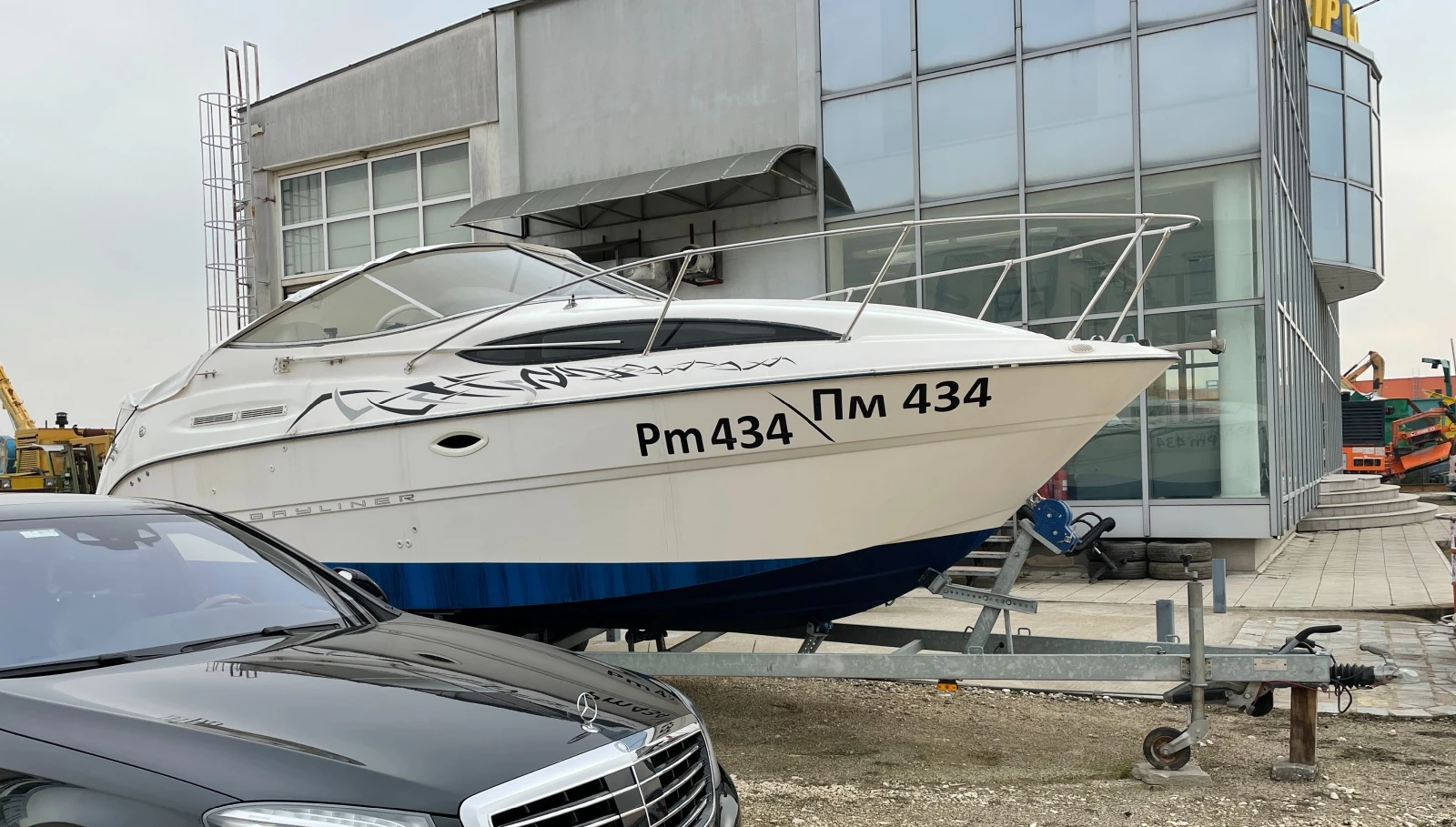 Моторна яхта Bayliner Cruser 245, снимка 3 - Воден транспорт - 54735825