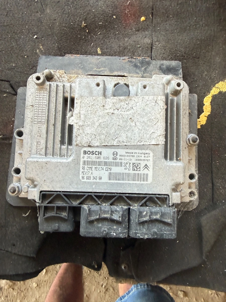 Компютър за управление на двигателя за Citroen C4 9666934280-561